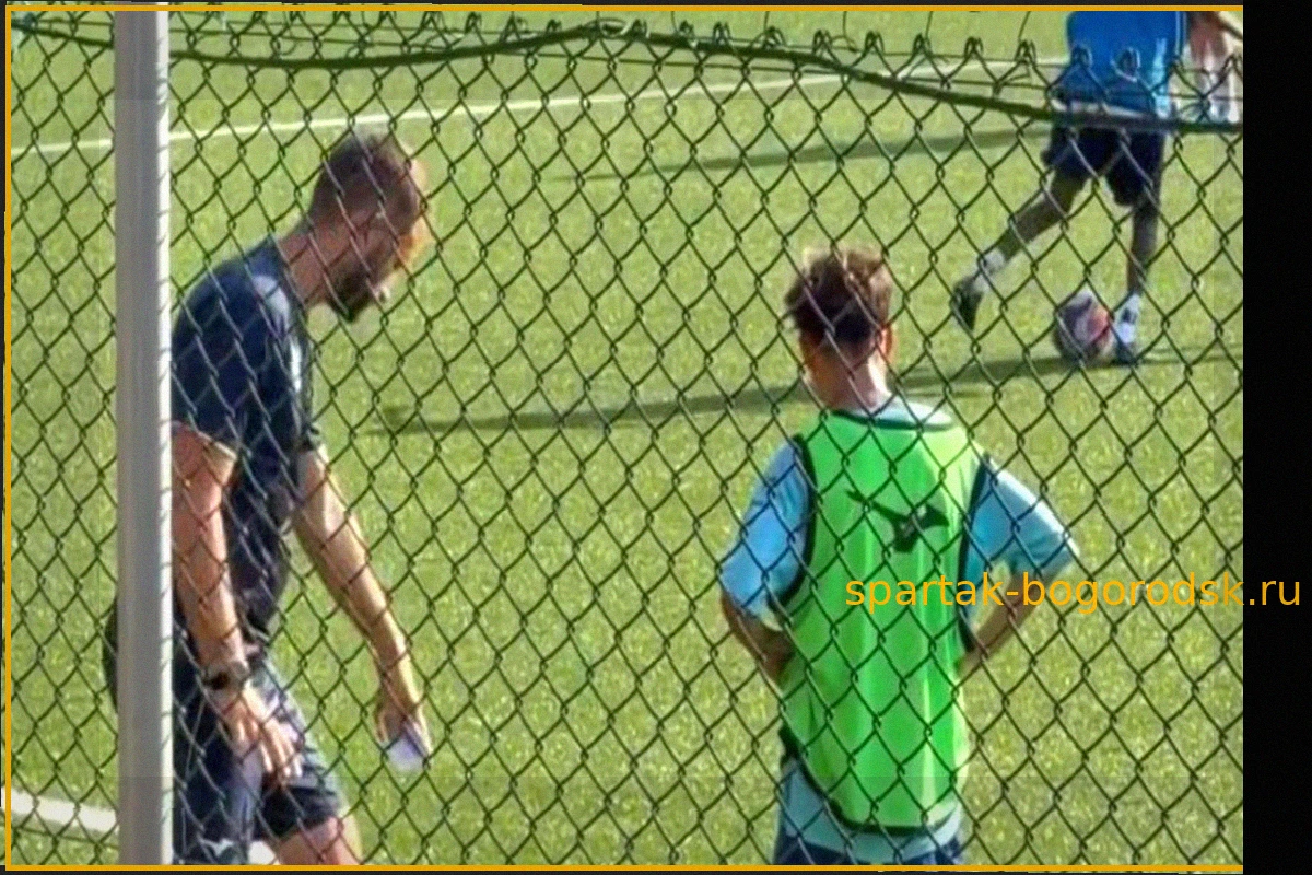 Сын Педро, Брайан Родригес, тренируется с Лацио U14